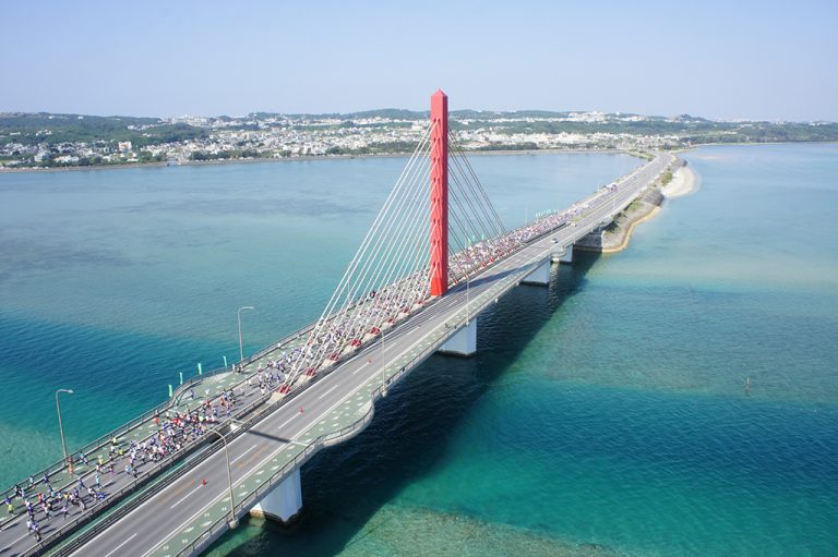 日本沖繩海中道路鐵人三項賽：鐵人旅遊新選擇