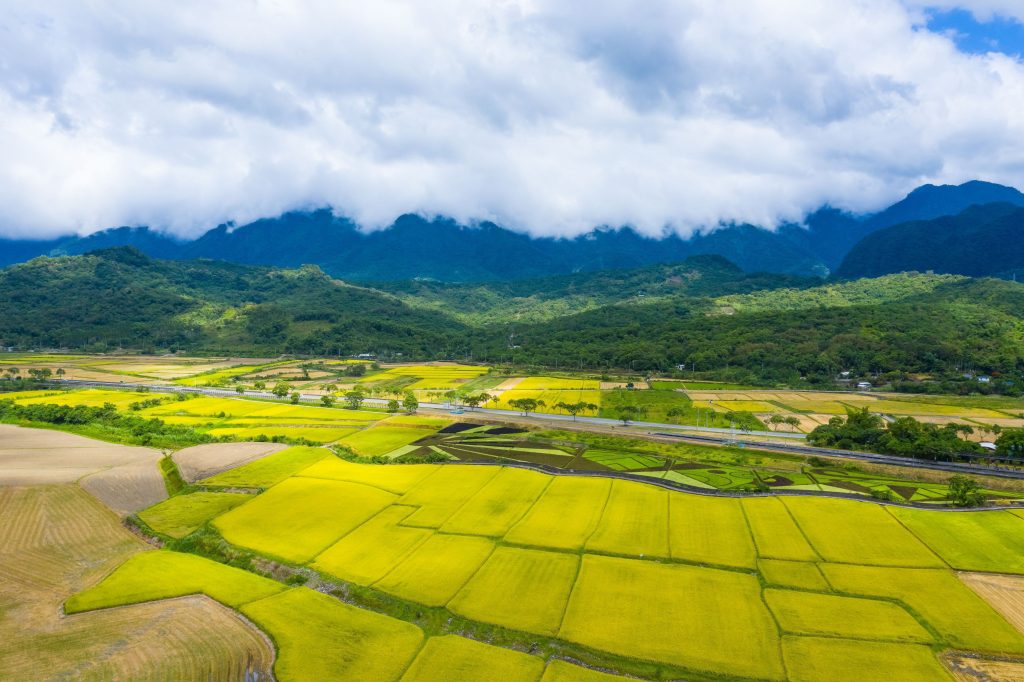 Southern Cross-Island Highway cycling in Taiwan